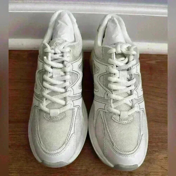 Brand new Michael Kors Sneakers - Picture 2 of 5